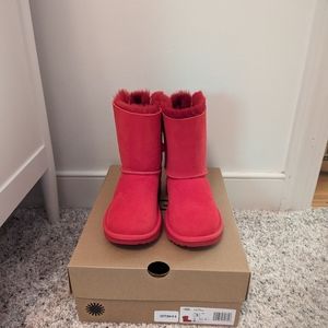Used Uggs Bailey Boot II size 1